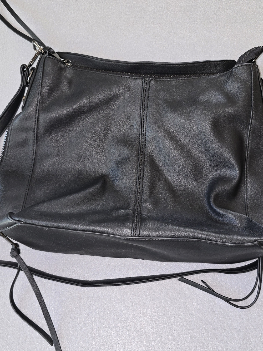 Realer Everyday Black Faux Leather Shoulder Bag Or Crossbody Hobo Style